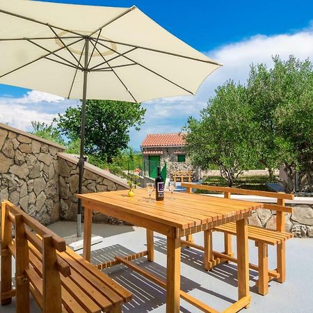 Vacation House Maslina Rupalj Kültér fotó
