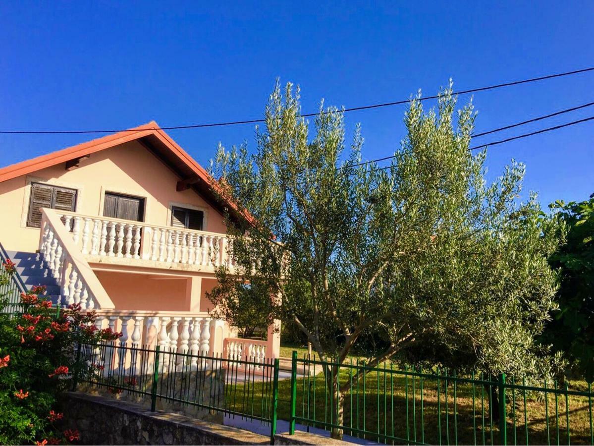 Vacation House Maslina Rupalj Kültér fotó
