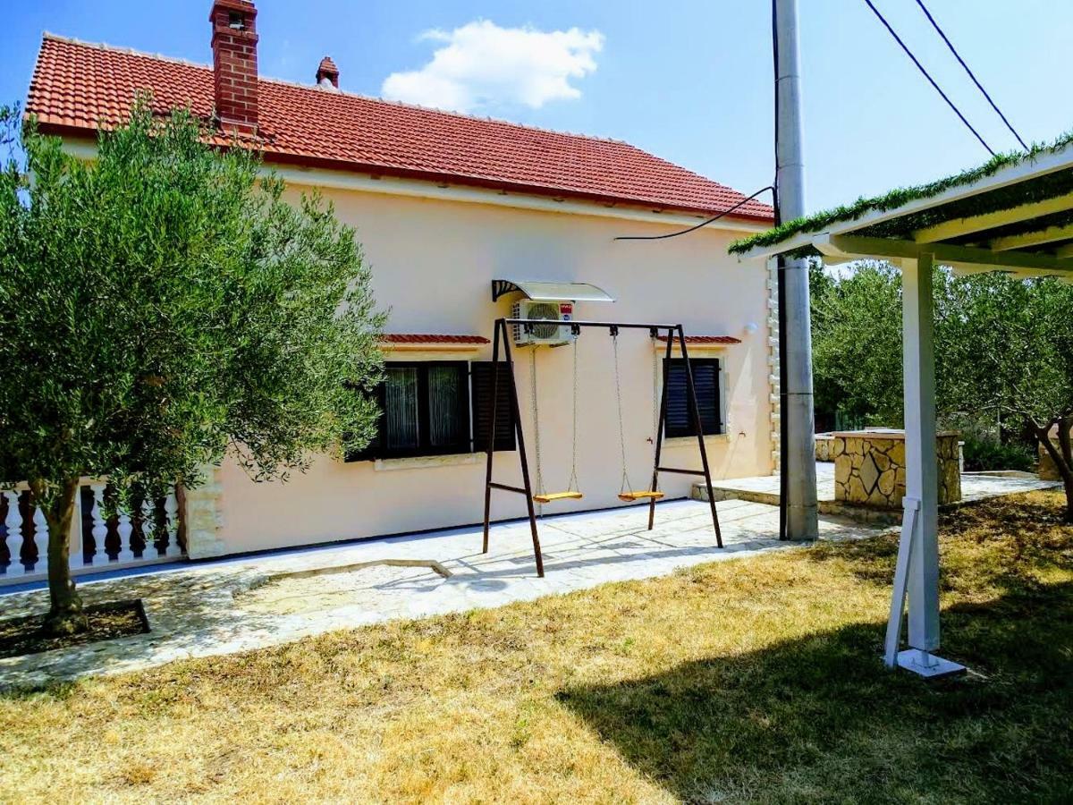 Vacation House Maslina Rupalj Kültér fotó