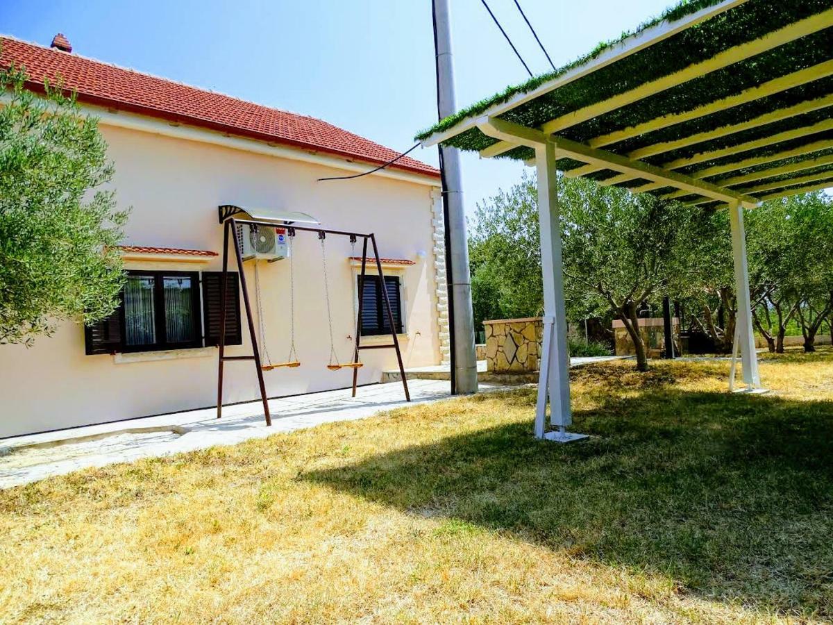 Vacation House Maslina Rupalj Kültér fotó